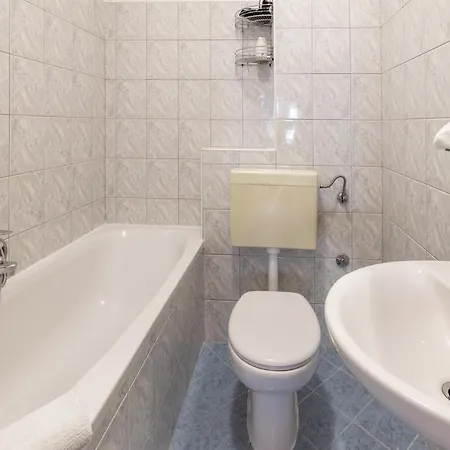 For 5 Apartment Makarska