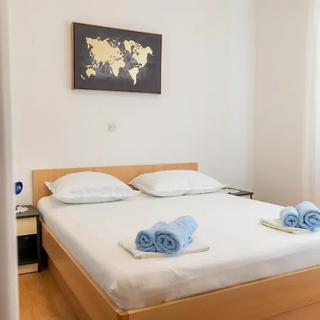 Apartmán For 5 Makarská