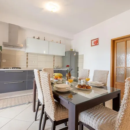 For 5 Appartement *