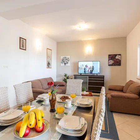 Appartement For 5 *