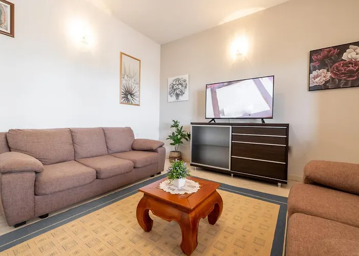 Apartment For 5 *