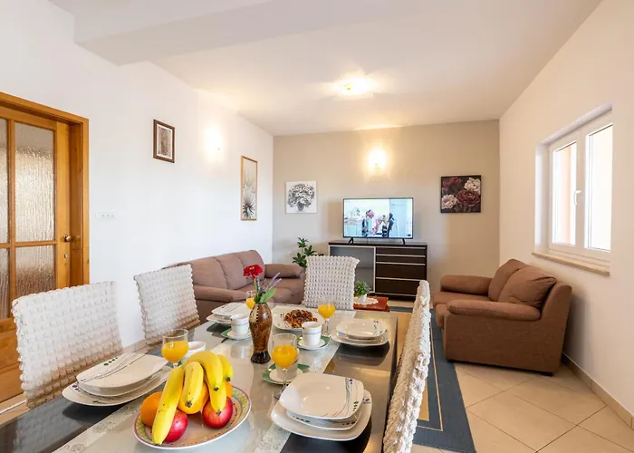 Apartment For 5 *